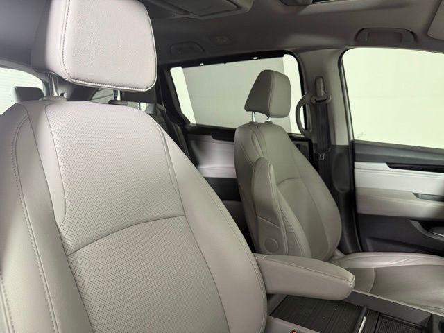 Photo of 2019 Lunar Silver Metallic Honda Odyssey