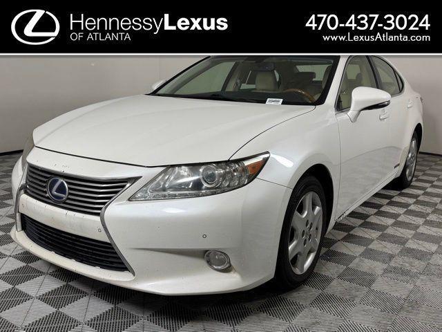 Photo of 2013 Starfire Pearl Lexus ES 300h