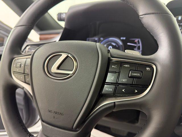 Photo of 2024 Eminent White Pearl Lexus ES 300h