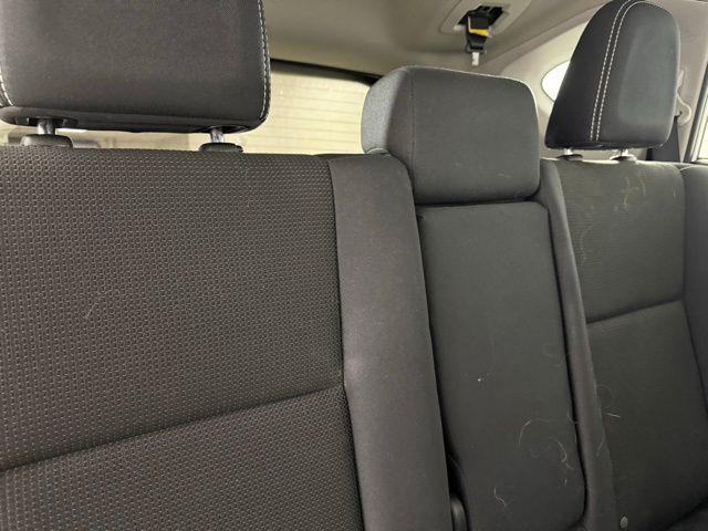 Photo of 2017 Super White Toyota RAV4