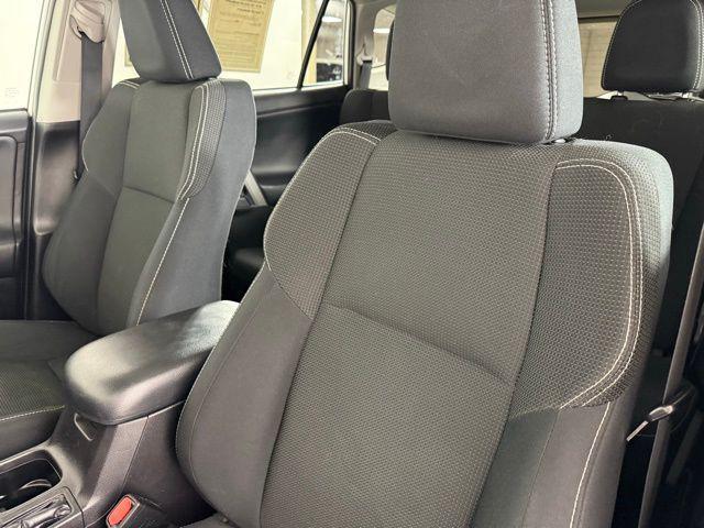 Photo of 2017 Super White Toyota RAV4