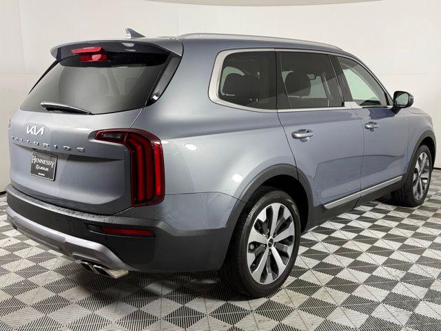 Photo of 2022 Everlasting Silver Kia Telluride