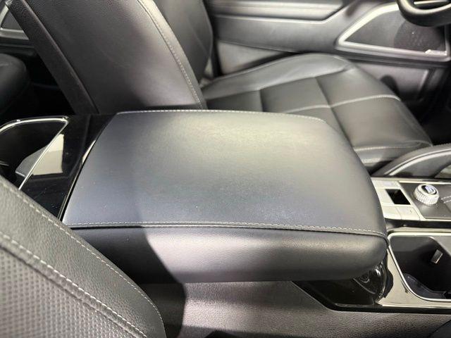 Photo of 2022 Everlasting Silver Kia Telluride