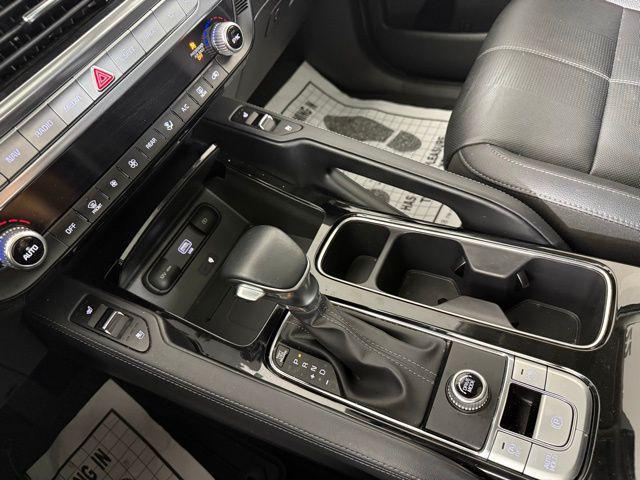 Photo of 2022 Everlasting Silver Kia Telluride