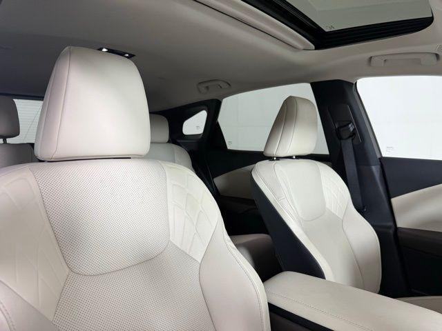 Photo of 2024 Eminent White Pearl Lexus RX 350