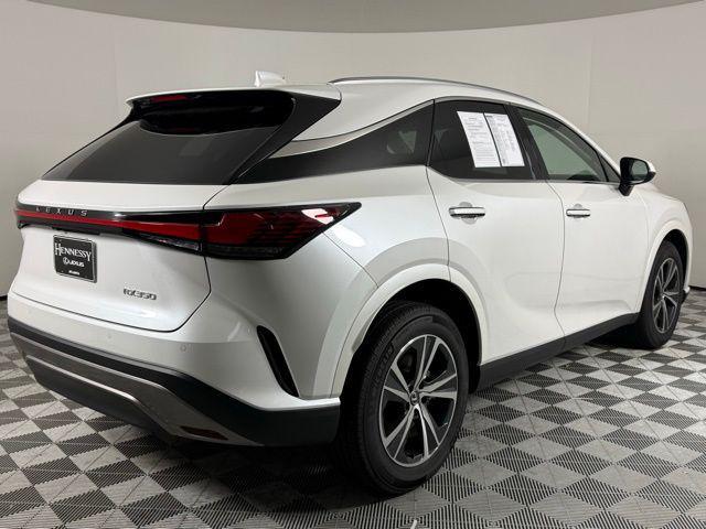 Photo of 2024 Eminent White Pearl Lexus RX 350