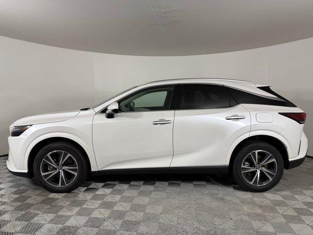 Photo of 2024 Eminent White Pearl Lexus RX 350