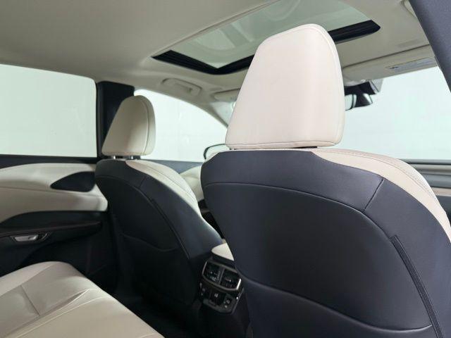 Photo of 2024 Eminent White Pearl Lexus RX 350