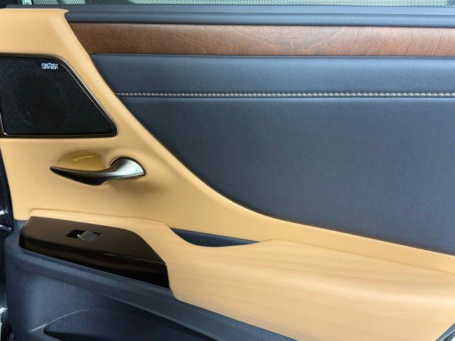 Photo of 2022 Caviar Lexus ES 350