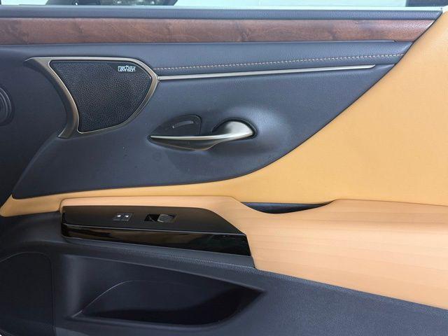 Photo of 2022 Caviar Lexus ES 350