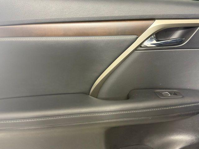 Photo of 2022 Eminent White Pearl Lexus RX 350