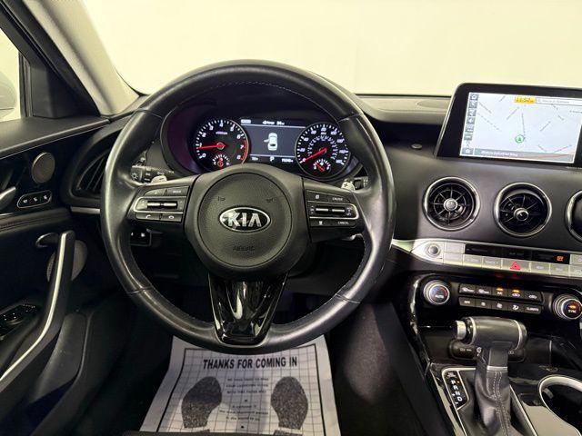 Photo of 2018 Snow White Pearl Kia Stinger