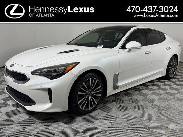 Photo of 2018 Snow White Pearl Kia Stinger