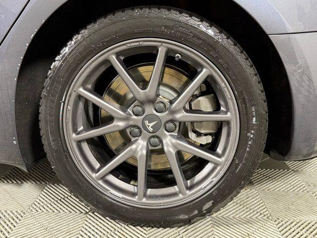 Photo of 2019 Grey Tesla Model 3