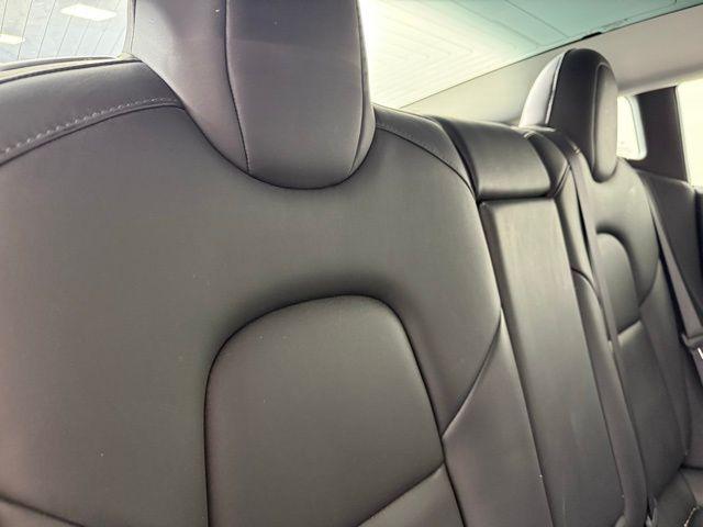 Photo of 2019 Grey Tesla Model 3