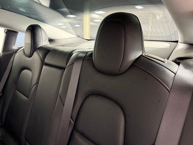 Photo of 2019 Grey Tesla Model 3