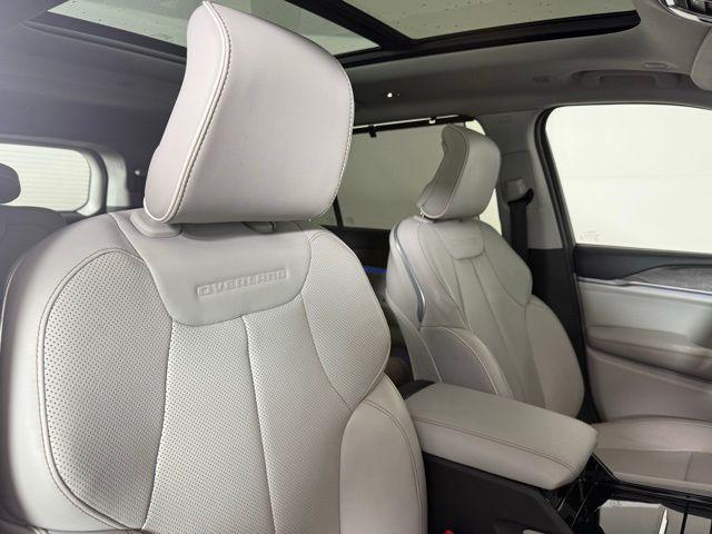 Photo of 2022 Baltic Gray Metallic Clearcoat Jeep Grand Cherokee L