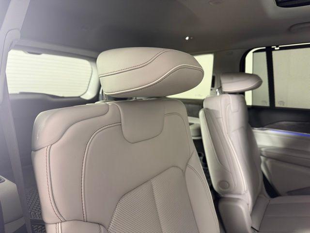Photo of 2022 Baltic Gray Metallic Clearcoat Jeep Grand Cherokee L