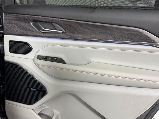 Photo of 2022 Baltic Gray Metallic Clearcoat Jeep Grand Cherokee L