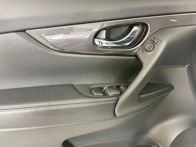 Photo of 2019 Gun Metallic Nissan Rogue