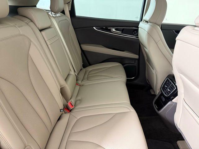 Photo of 2023 Jewel Sandstone Metallic Premium Colorant Lincoln Nautilus