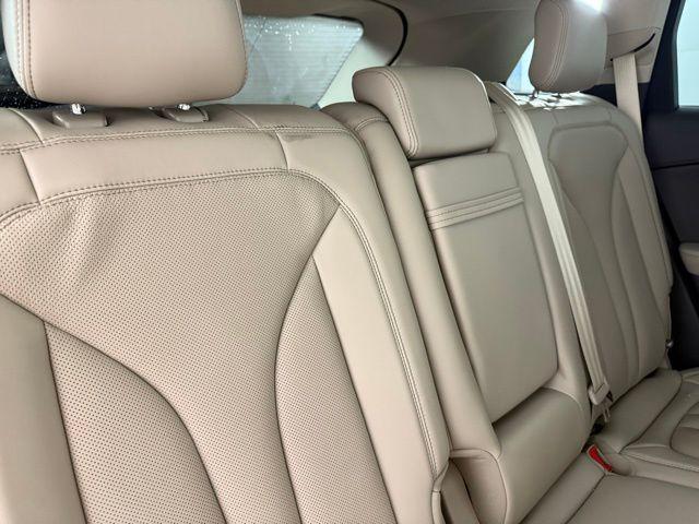 Photo of 2023 Jewel Sandstone Metallic Premium Colorant Lincoln Nautilus