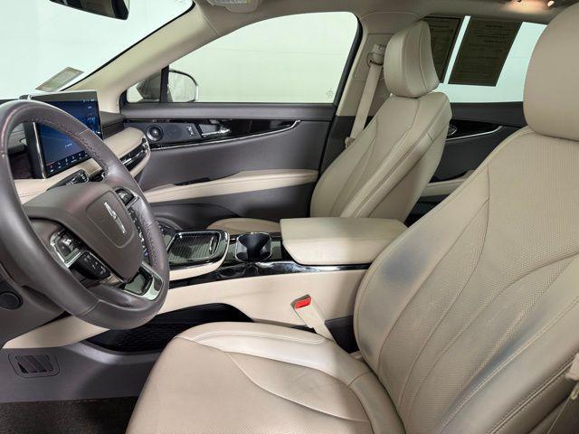 Photo of 2023 Jewel Sandstone Metallic Premium Colorant Lincoln Nautilus