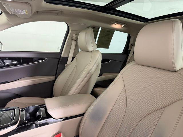 Photo of 2023 Jewel Sandstone Metallic Premium Colorant Lincoln Nautilus