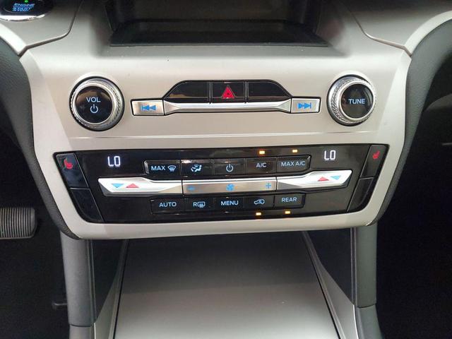 Photo of 2021 Stone Gray Ford Explorer