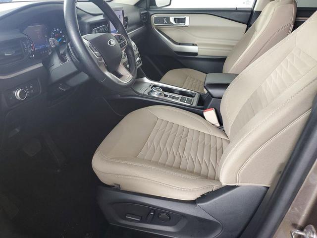 Photo of 2021 Stone Gray Ford Explorer