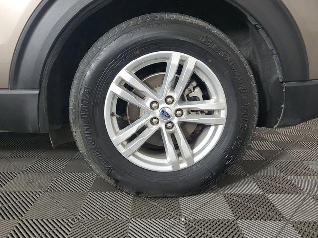 Photo of 2021 Stone Gray Ford Explorer