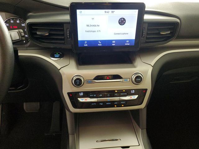 Photo of 2021 Stone Gray Ford Explorer