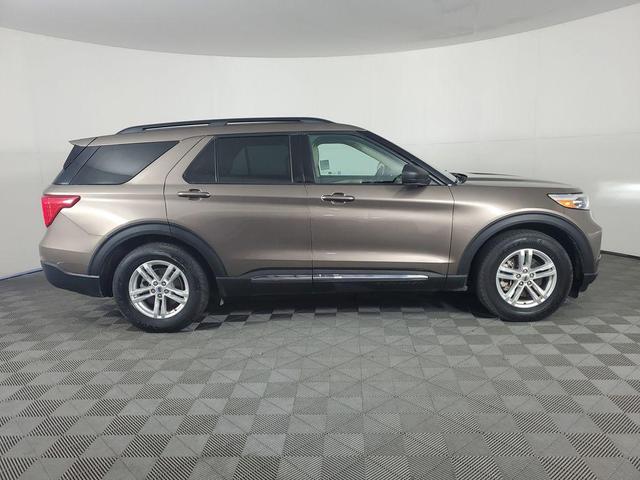 Photo of 2021 Stone Gray Ford Explorer