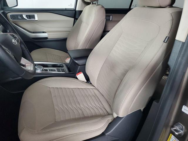 Photo of 2021 Stone Gray Ford Explorer
