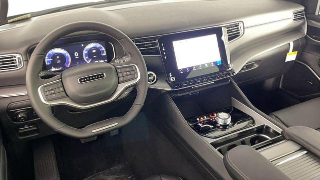 Photo of 2025 Diamond Black Crystal Pearlcoat Jeep Wagoneer