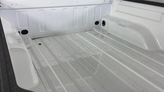 Photo of 2025 Bright White Clearcoat Jeep Gladiator