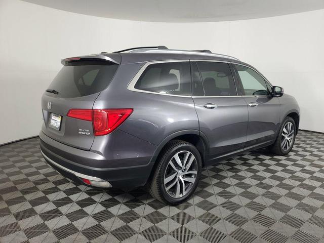 Photo of 2017 Modern Steel Metallic Honda Pilot