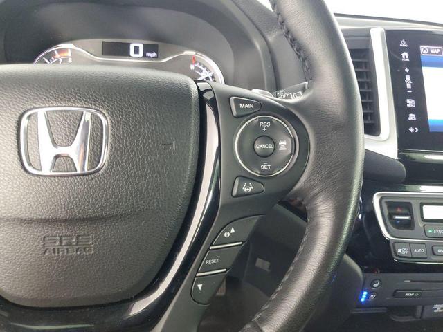 Photo of 2017 Modern Steel Metallic Honda Pilot