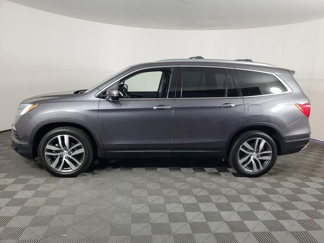 Photo of 2017 Modern Steel Metallic Honda Pilot
