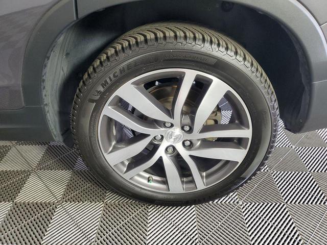 Photo of 2017 Modern Steel Metallic Honda Pilot