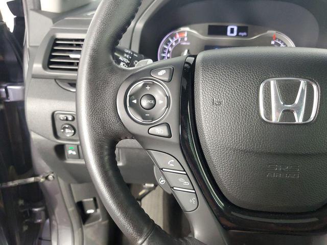 Photo of 2017 Modern Steel Metallic Honda Pilot
