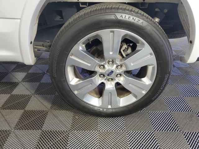 Photo of 2017 Oxford White Ford F-150