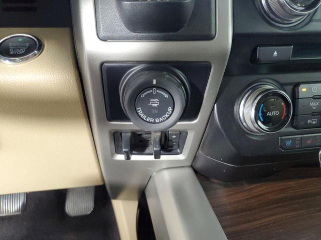 Photo of 2017 Oxford White Ford F-150
