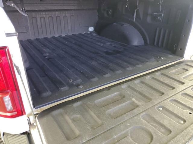 Photo of 2017 Oxford White Ford F-150