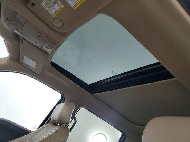 Photo of 2017 Oxford White Ford F-150