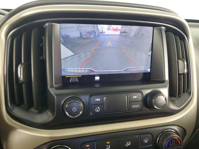 Photo of 2021 Summit White GMC Canyon