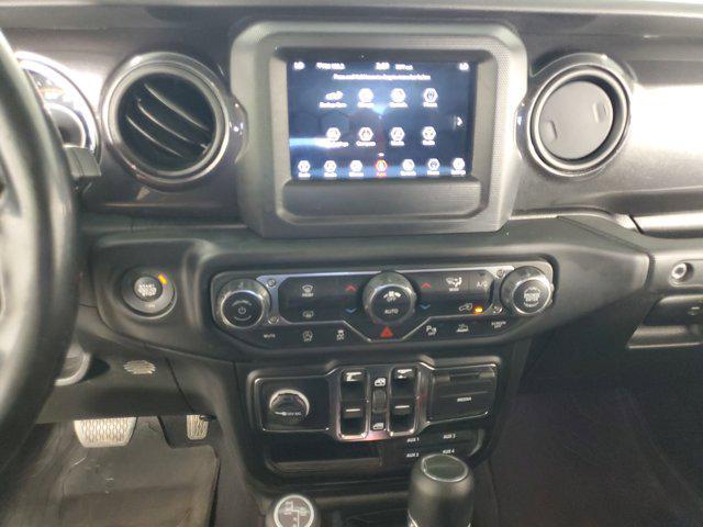 Photo of 2021 Bright White Clearcoat Jeep Gladiator