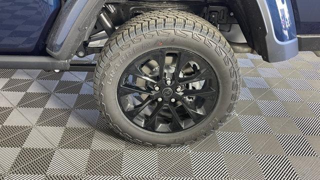 Photo of 2025 Fathom Blue Pearlcoat Jeep Gladiator