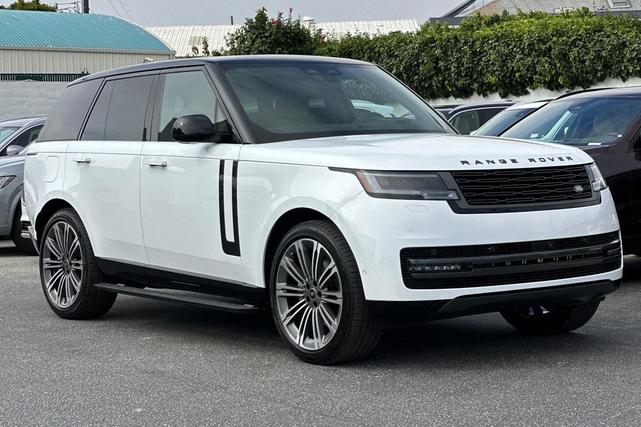 Photo of 2025 White Pearl Land Rover Range Rover