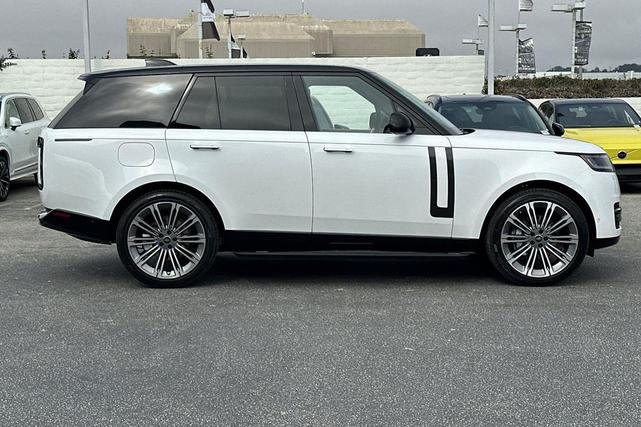 Photo of 2025 White Pearl Land Rover Range Rover